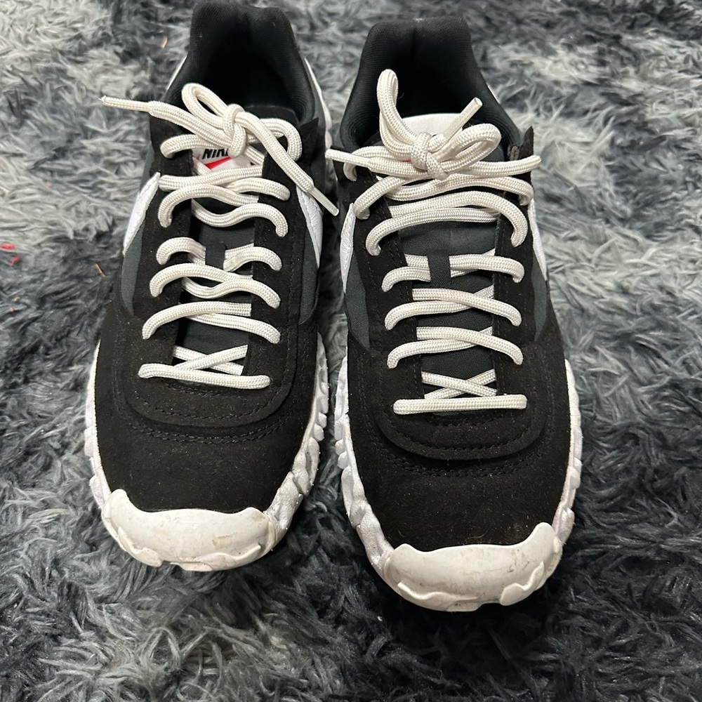 Nike outbreak
